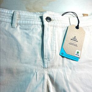 Prana Cream Casual Shorts frayed edging pockets, front and backs 12 NWT